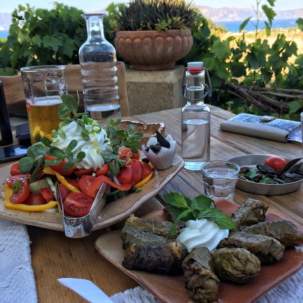 รูปภาพถ่ายที่ Gramvousa Restaurant โดย Kostadin B. เมื่อ 6/10/2019