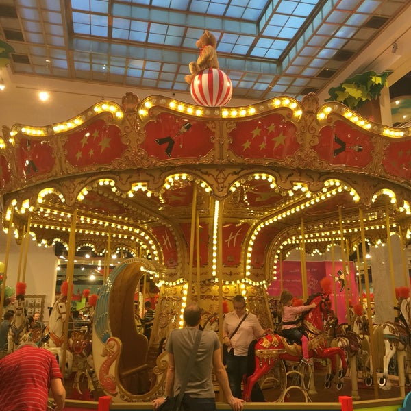 Hamleys is the best. Hamleys prague.