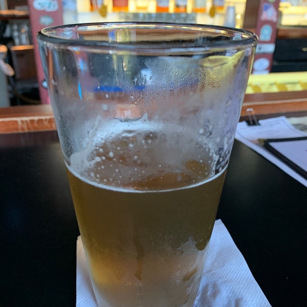 Foto scattata a Tun Tavern Restaurant &amp; Brewery da Jason S. il 8/16/2019