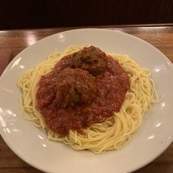Снимок сделан в The Old Spaghetti Factory пользователем Drake ドレイク摂津 11/19/2019