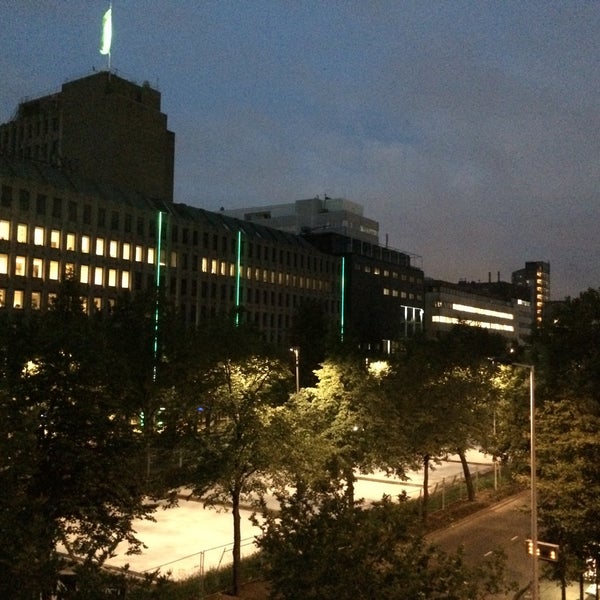 รูปภาพถ่ายที่ easyHotel Rotterdam City Centre โดย FY เมื่อ 9/1/2015