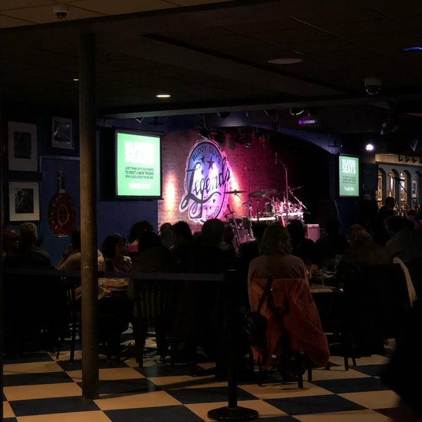 Photo taken at Buddy Guy&#39;s Legends by Miguel G. on 3/11/2018