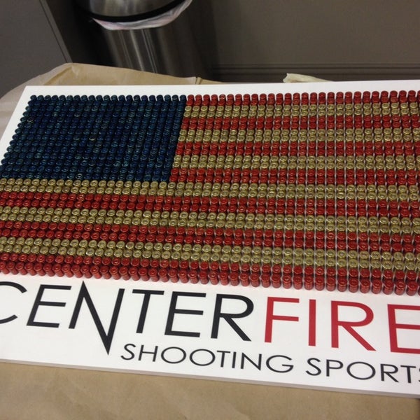 Foto tirada no(a) Centerfire Shooting Sports por Sofiya M. em 6/2/2014