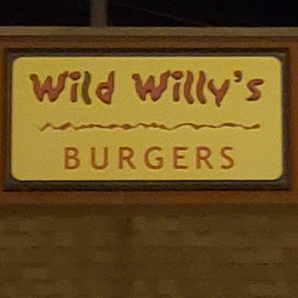 Снимок сделан в Wild Willy&#39;s Of Worcester пользователем José A. L. 11/17/2019