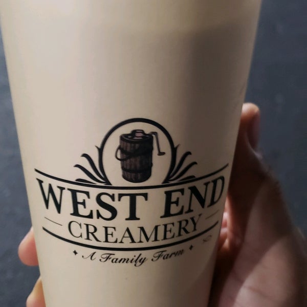 Photo taken at West End Creamery by José A. L. on 7/31/2021