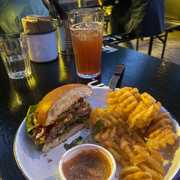 Photo taken at Otto&#39;s Burger by Cory R. on 8/25/2022