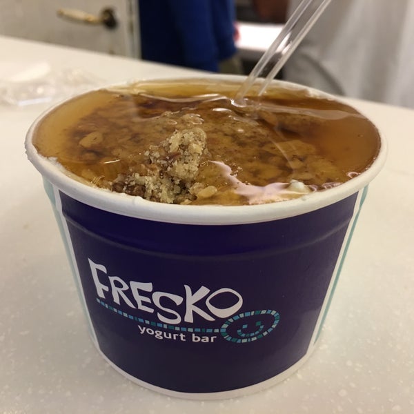 รูปภาพถ่ายที่ Fresko Yogurt Bar โดย ShiLing L. เมื่อ 9/28/2018