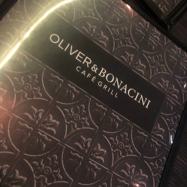 Снимок сделан в Oliver &amp; Bonacini Café Grill, Bayview Village пользователем Elena K. 8/12/2023