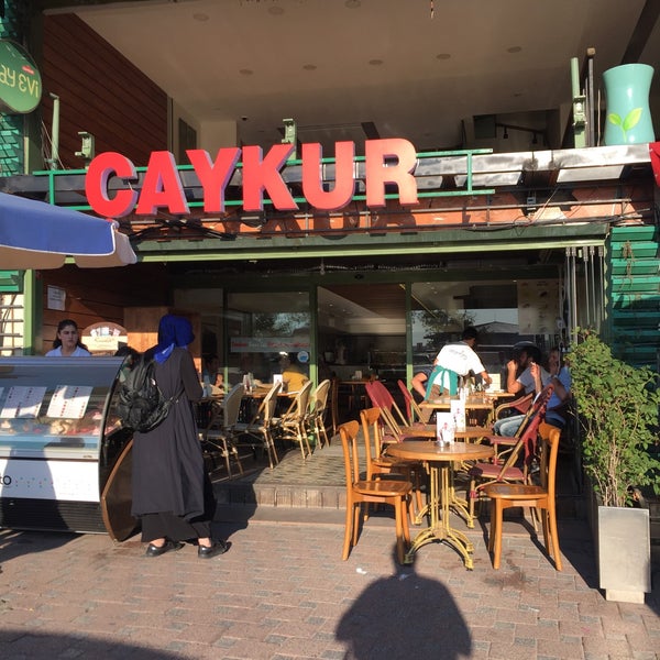 Photo prise au Çaykur Çay Evi par 𝓐𝓱𝓶𝓮𝓽 . le8/24/2017