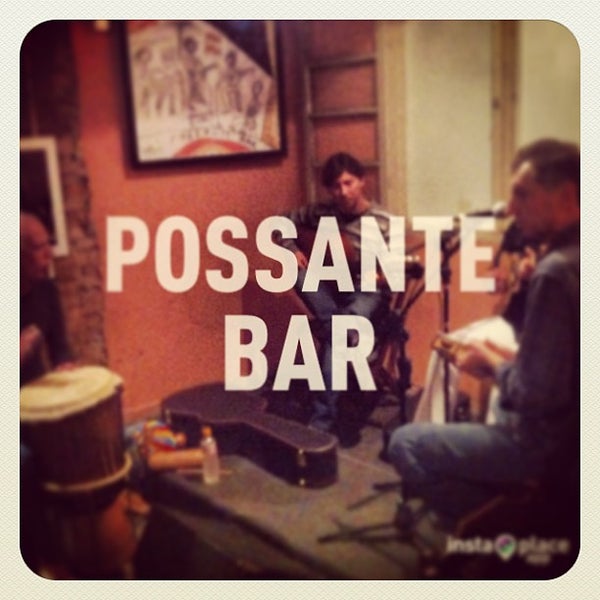 6/17/2013 tarihinde Pedro N.ziyaretçi tarafından Possante Bar'de çekilen fotoğraf