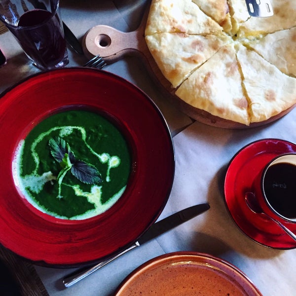 Крем-суп из шпината и имеретинский хачапури - залог хорошего вечера 😍❤️