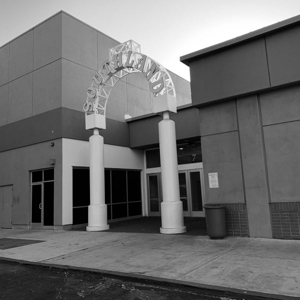 Southland Mall Shopping Mall in Hayward