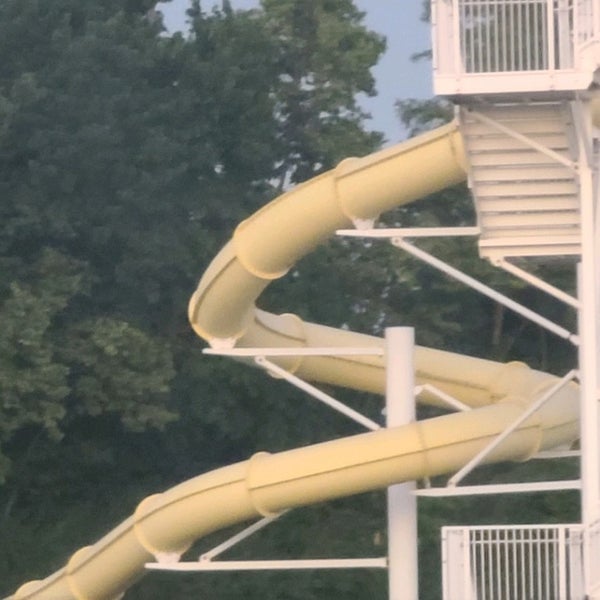 Suffoletta Family Aquatic Center 2 tips from 25 visitors