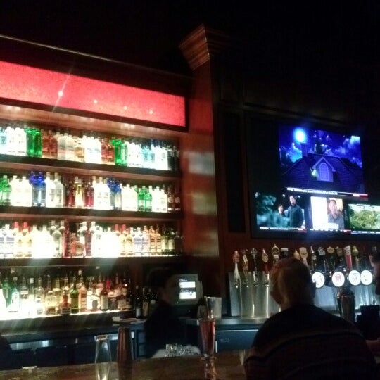 Photo taken at BJ&#39;s Restaurant &amp; Brewhouse by Matthew C. on 12/30/2012