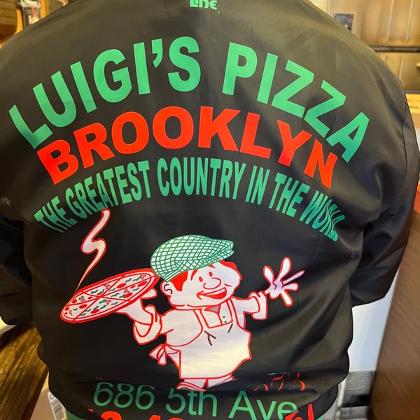 Das Foto wurde bei Luigi&#39;s Pizza von P. D. am 3/10/2023 aufgenommen