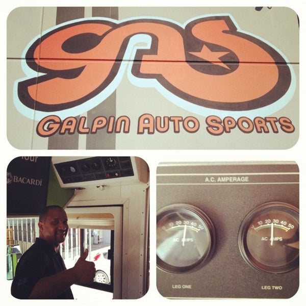 Foto tirada no(a) Galpin Auto Sports (GAS) por Evan P. em 10/1/2012