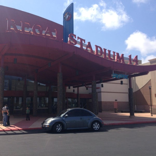 Regal Huebner Oaks & RPX Movie Theater in San Antonio