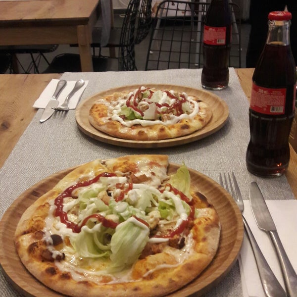 Photo taken at Pizza Silla by Yağmur on 4/19/2019