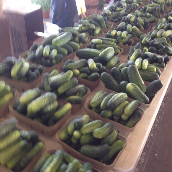 7/28/2013 tarihinde Michelle O.ziyaretçi tarafından Minneapolis Farmers Market Annex'de çekilen fotoğraf