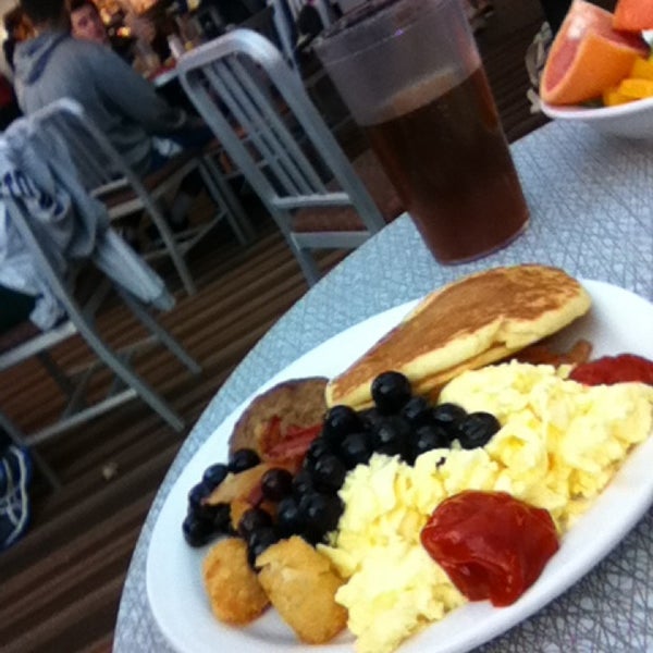 Photos at Leo O'Donovan Dining Hall 11 tips