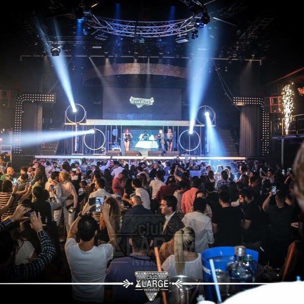 5/21/2016 tarihinde Stefan Teodor G.ziyaretçi tarafından XLarge Club İstanbul'de çekilen fotoğraf