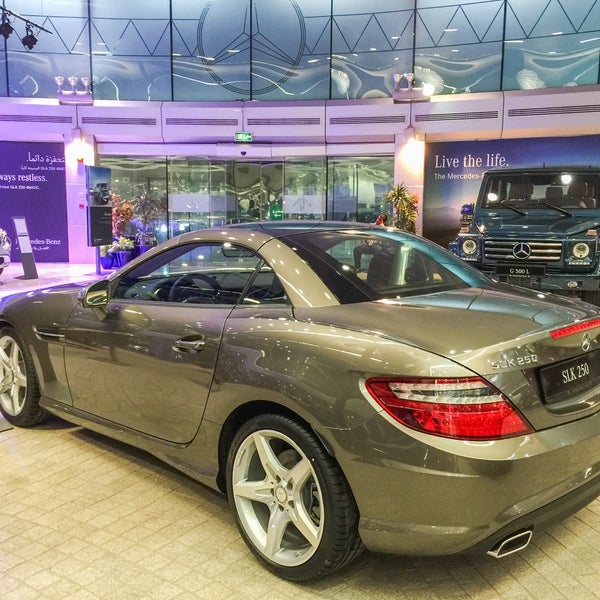 Mercedes Benz Showroom