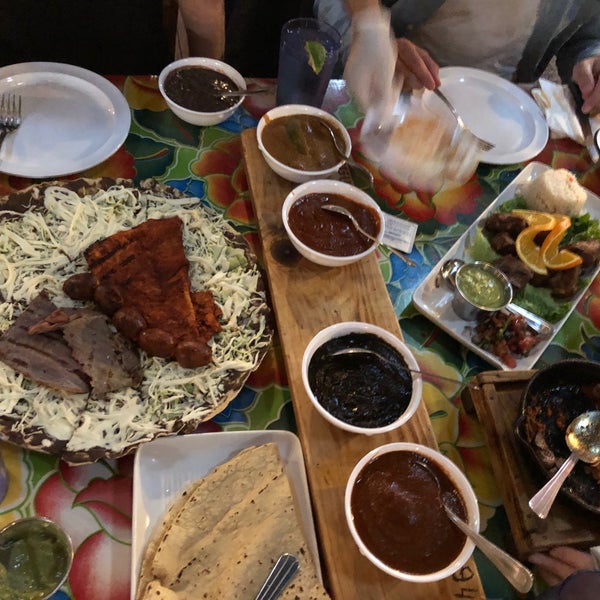 3/13/2020 tarihinde Josh C.ziyaretçi tarafından Guelaguetza Restaurant'de çekilen fotoğraf