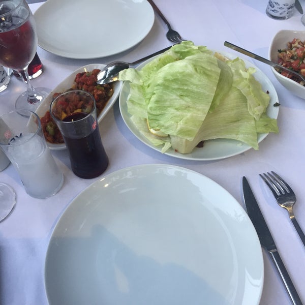 Das Foto wurde bei Ataköy Bahçem Restaurant von 🦅Muhsin🦅موحسين🦅 . am 7/6/2018 aufgenommen
