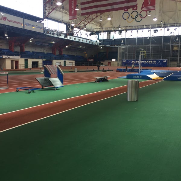 Photo prise au Nike Track &amp; Field Center at The Armory par Brianna Y. le3/31/2016