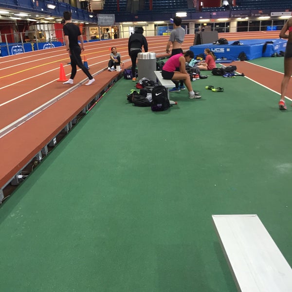Photo prise au Nike Track &amp; Field Center at The Armory par Brianna Y. le2/1/2016