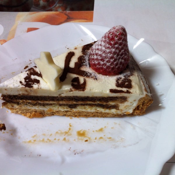 フルーツケーキファクトリー 円山店 Dessert Shop In Sapporo フルーツケーキファクトリー 円山店 Dessert Shop In Sapporo