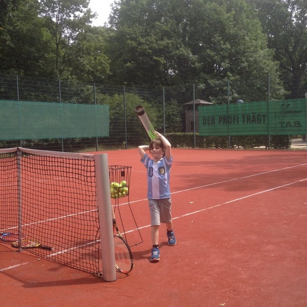 Foto tirada no(a) Sport Centrum Siemensstadt por Ruslan K. em 6/28/2014