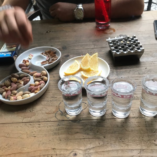 Foto diambil di Keçi Cafe Pub oleh Barış E. pada 6/30/2018