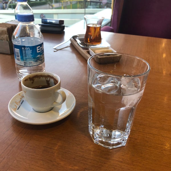 Foto tirada no(a) Robert&#39;s Coffee por 🍓🍓 em 7/9/2019