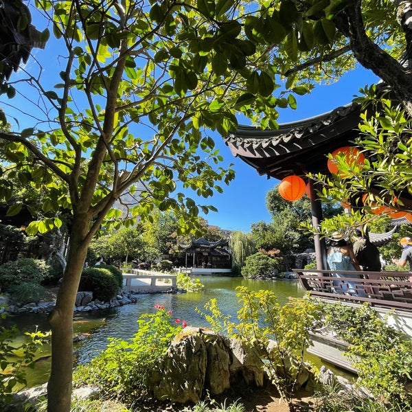 Photo taken at Lan Su Chinese Garden by Phil H. on 9/6/2021