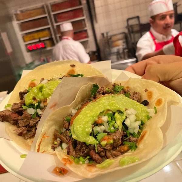 10/9/2022 tarihinde Phil H.ziyaretçi tarafından Los Tacos No. 1'de çekilen fotoğraf