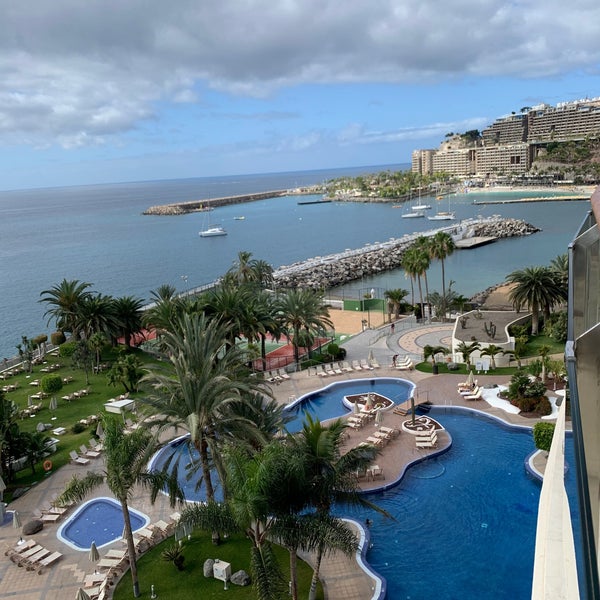 Photo taken at Radisson Blu Resort, Gran Canaria by Mohammad on 1/11/2020