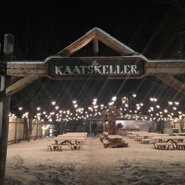 Foto tirada no(a) The Kaatskeller por Kelsey S. em 12/31/2017