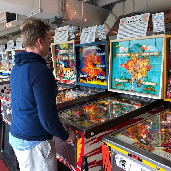 Foto diambil di Silverball Retro Arcade oleh Kelsey S. pada 6/27/2018