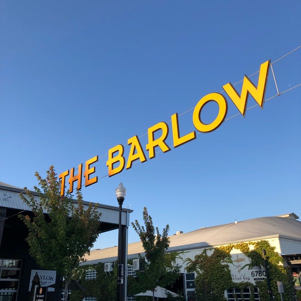 Foto tirada no(a) The Barlow por Kelsey S. em 9/2/2018