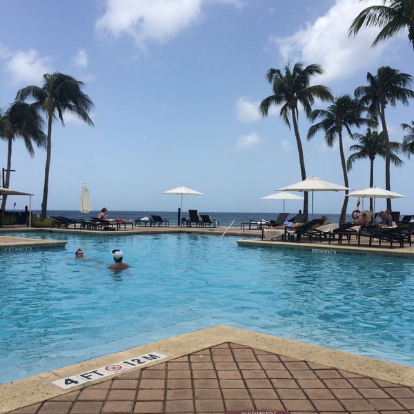 Foto diambil di Curaçao Marriott Beach Resort &amp; Emerald Casino oleh Alvaro M. pada 6/15/2015