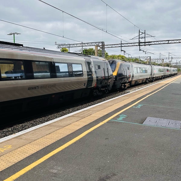 Photo taken at Watford Junction Railway Station (WFJ) by Victor A. on 6/5/2023