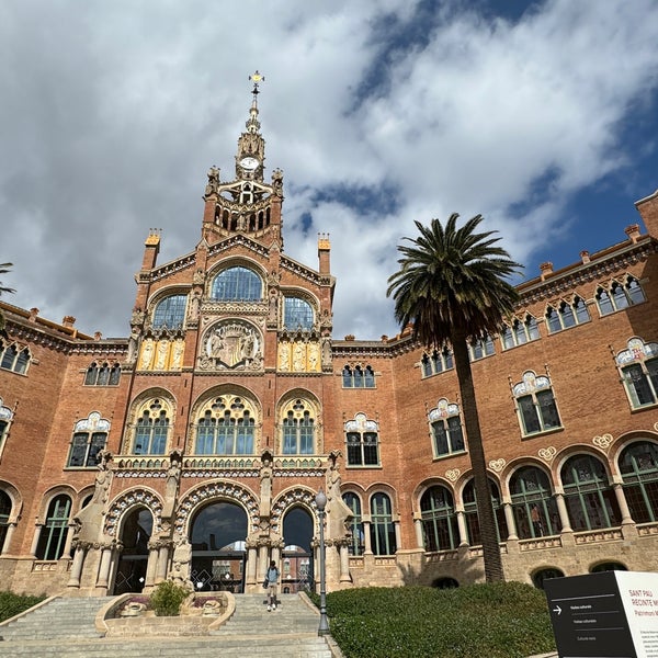 Foto diambil di Sant Pau Recinte Modernista oleh Alejandro P. pada 3/12/2024