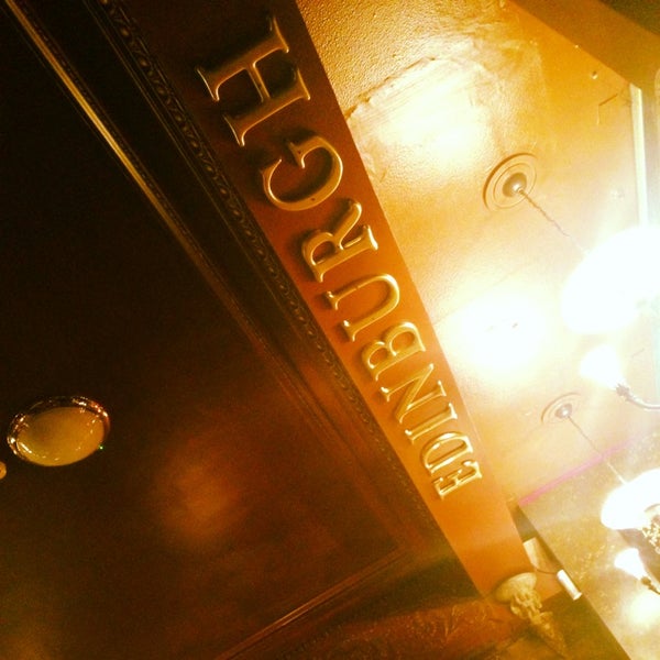 Whiski Bar & Restaurant Edinburgh'da Bar