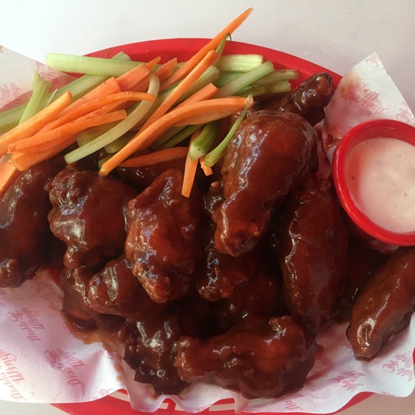 Diablo Wings Local de alitas en Zamora, Michoacán