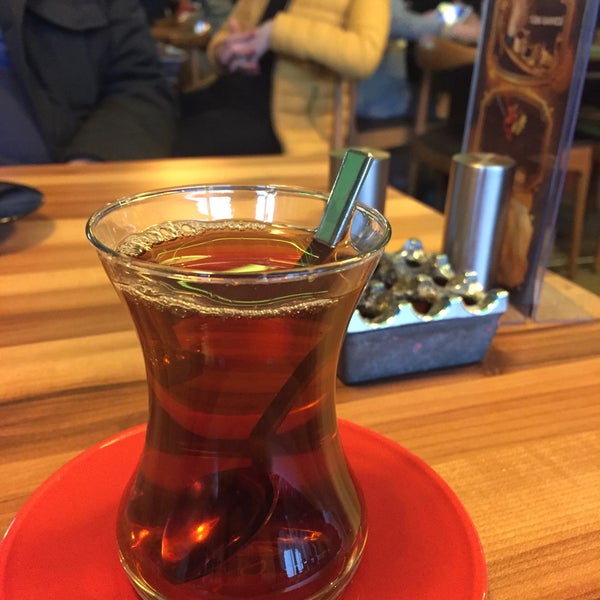 1/30/2017 tarihinde Salar M.ziyaretçi tarafından Jura Teras Cafe &amp; Restaurant Bar'de çekilen fotoğraf