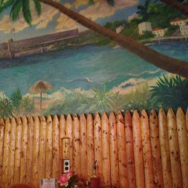 9/7/2013에 Basya S.님이 Latin Cabana Restaurant에서 찍은 사진