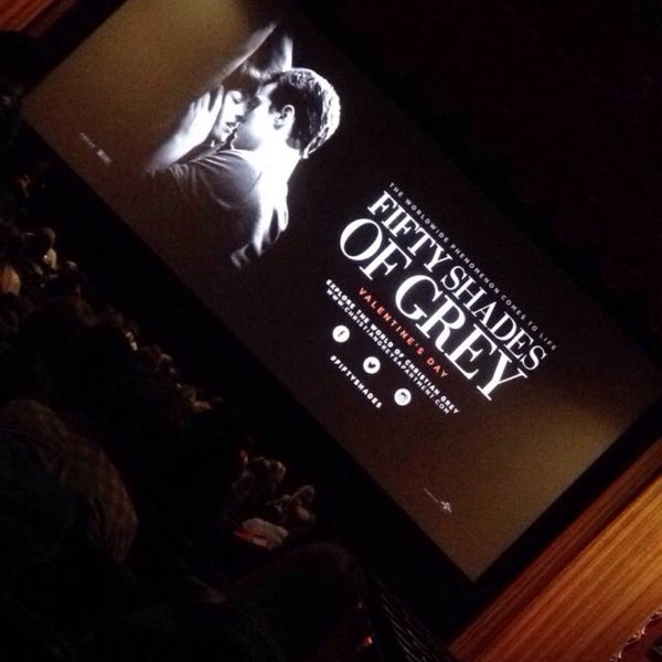 2/6/2015にNafiesa R.がZiegfeld Theater - Bow Tie Cinemasで撮った写真