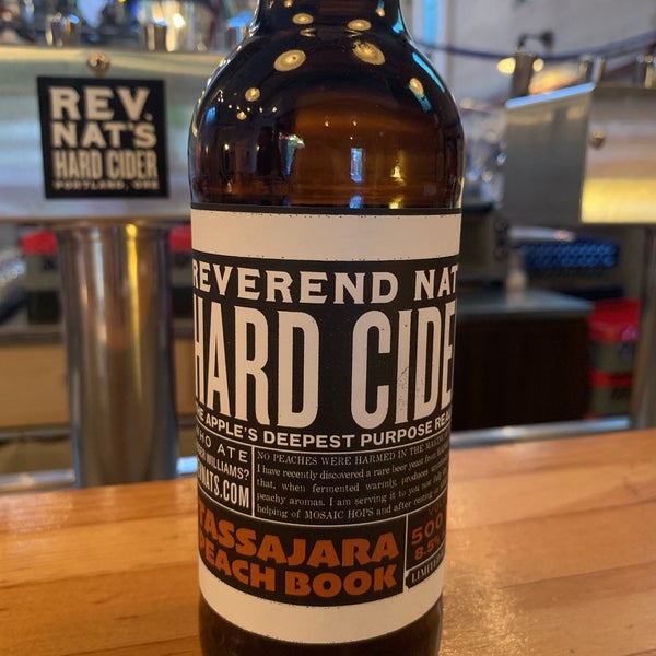Photo taken at Reverend Nat&#39;s Hard Cider by Angela F. on 7/22/2019