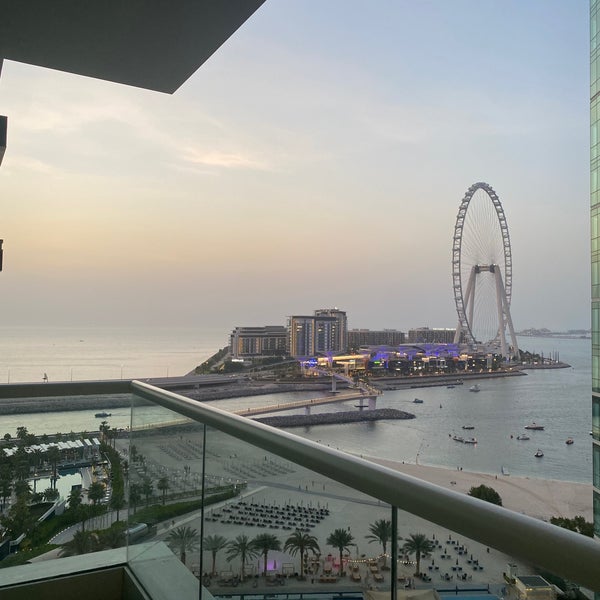 Foto scattata a DoubleTree by Hilton Dubai - Jumeirah Beach da Amjad il 7/21/2022